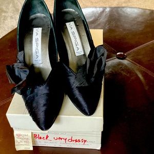 Vintage Via Spiga pumps black satin heels bow detail 7.5AA 1 owner EUC